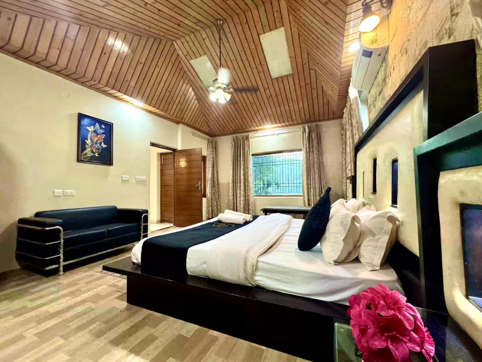 The Summer House Kasauli I Party & Music I Sky Bonfire I Managed By Exotic Stays Exterior photo